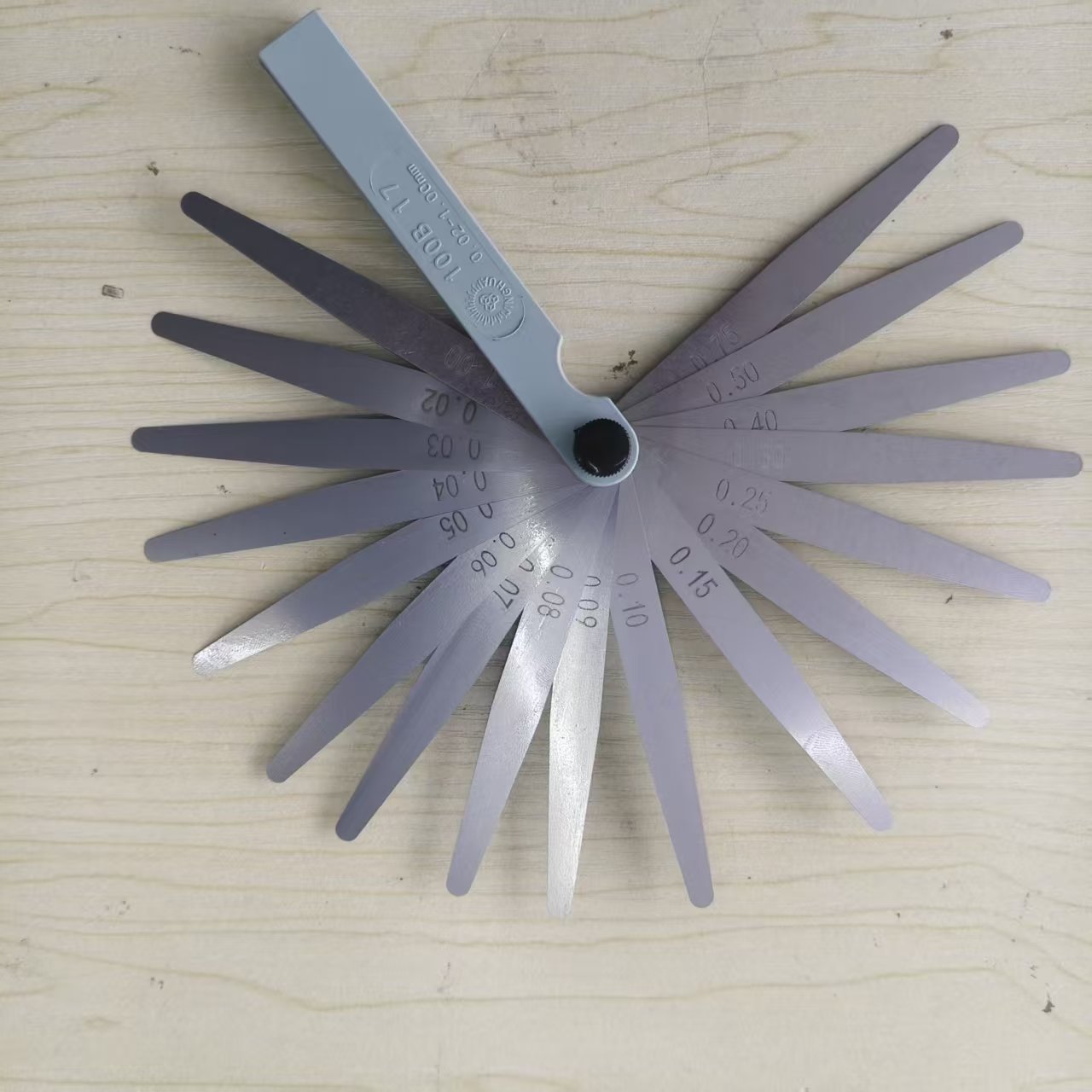 مقياس فجوات متري 0.02-1 مم بـ  - مراجعة Heavy Equipment Spare Parts وسعره